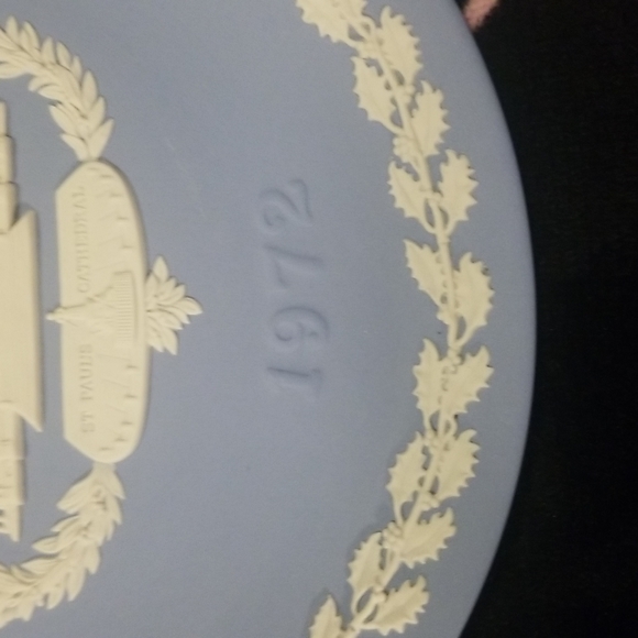 Vintage 50 yr Christmas 1972 St. Paul's Cathedral Plate 8" Wedgwood En… - Picture 5 of 9